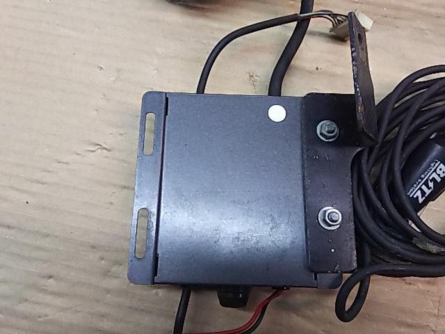 BLITZ
i-Burner
SPARK
LIGHTS
Eye burner
Spark light) (Strobe light)