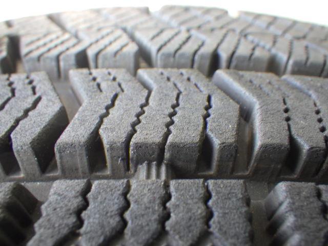 BRIDGESTONE ECO FORME CRS18 + BRIDGESTONE BLIZZAK VRX2