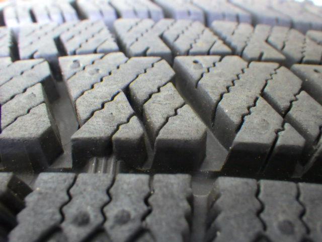BRIDGESTONE ECO FORME CRS18 + BRIDGESTONE BLIZZAK VRX2
