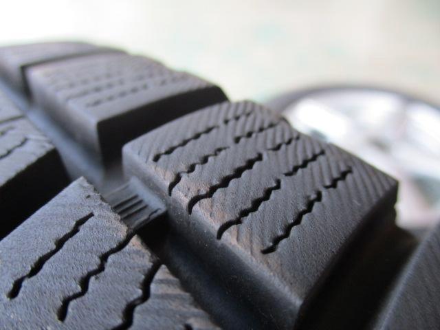 weds(ウェッズ) Treffer(トレファー) Treffer-CS (4HOLE) + YOKOHAMA iceGUARD iG50 PLUS