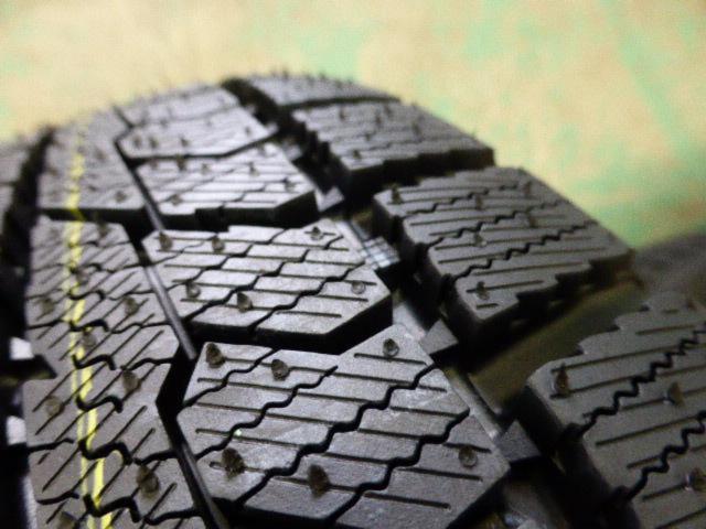 DUNLOP(ダンロップ) VIOLENTO(ヴィオレント) Violento IS (4HOLE)  + TOYO(トーヨー) OBSERVE GIZ2
