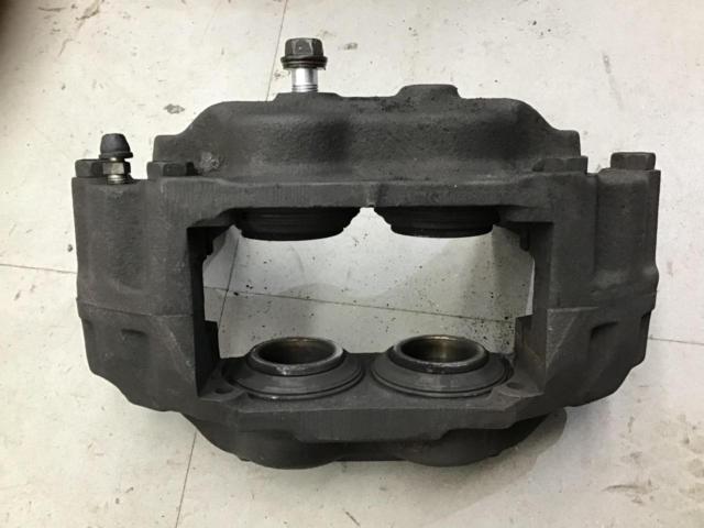 SUBARU GC8 インプレッサWRX STi純正フロント4POTキャリパー ★流用の定番♪BRZやフォレスター/レガシィ流用にも♪★
