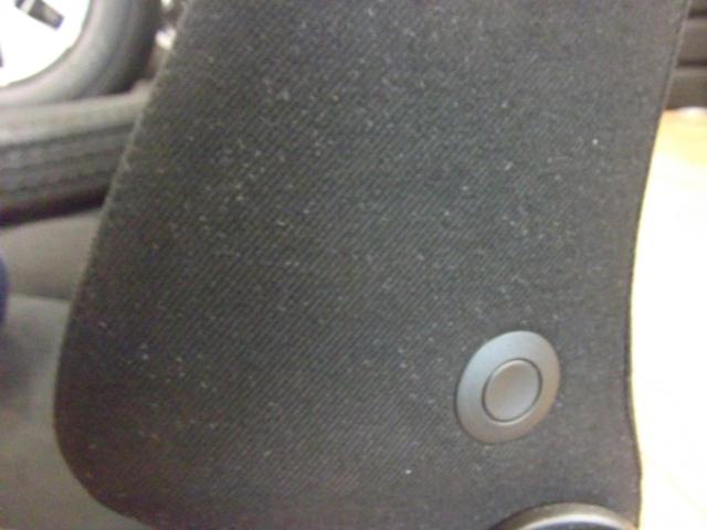 RECARO LX-VS RH側
