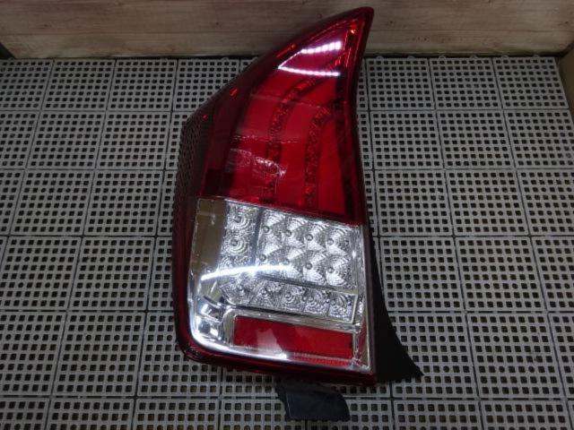 CRYSTAL EYE(クリスタルアイ) ファイバーフルLEDテールレンズ V4 シーケンシャルウインカータイプ