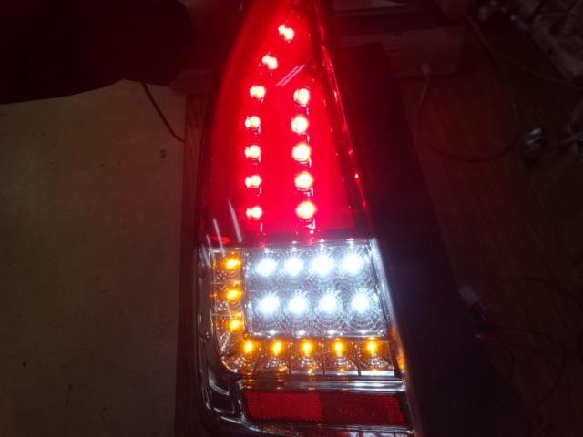 CRYSTAL EYE(クリスタルアイ) ファイバーフルLEDテールレンズ V4 シーケンシャルウインカータイプ
