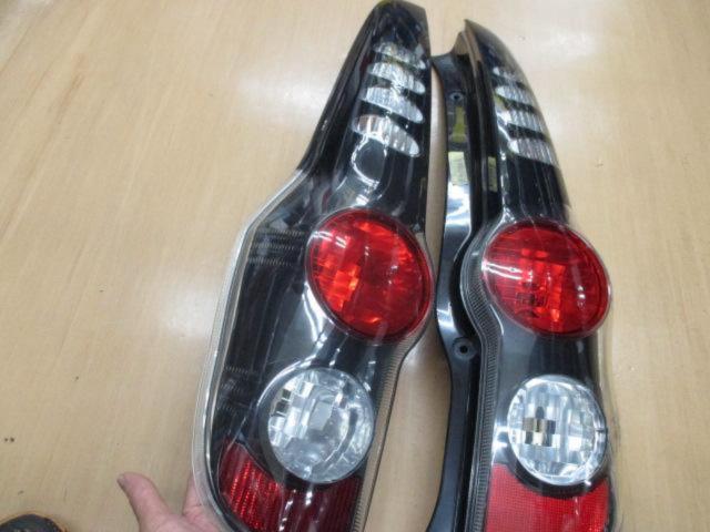 ダイハツ ミラカスタム L275S純正テールレンズ 左右セット | やや傷や 