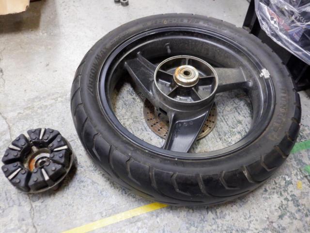 ◆値下げしました!8KAWASAKI ZRX400純正リアタイヤホイール