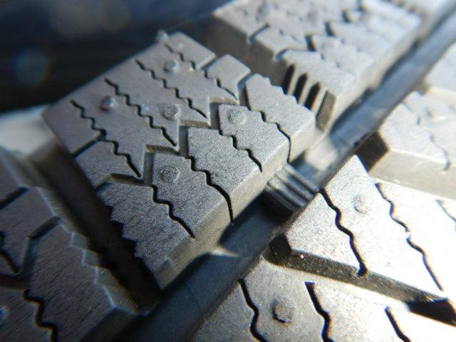 BRIDGESTONE(ブリヂストン) BALMINUM(バルミナ) VR5 (4HOLE)  + BRIDGESTONE(ブリヂストン) BLIZZAK VRX2