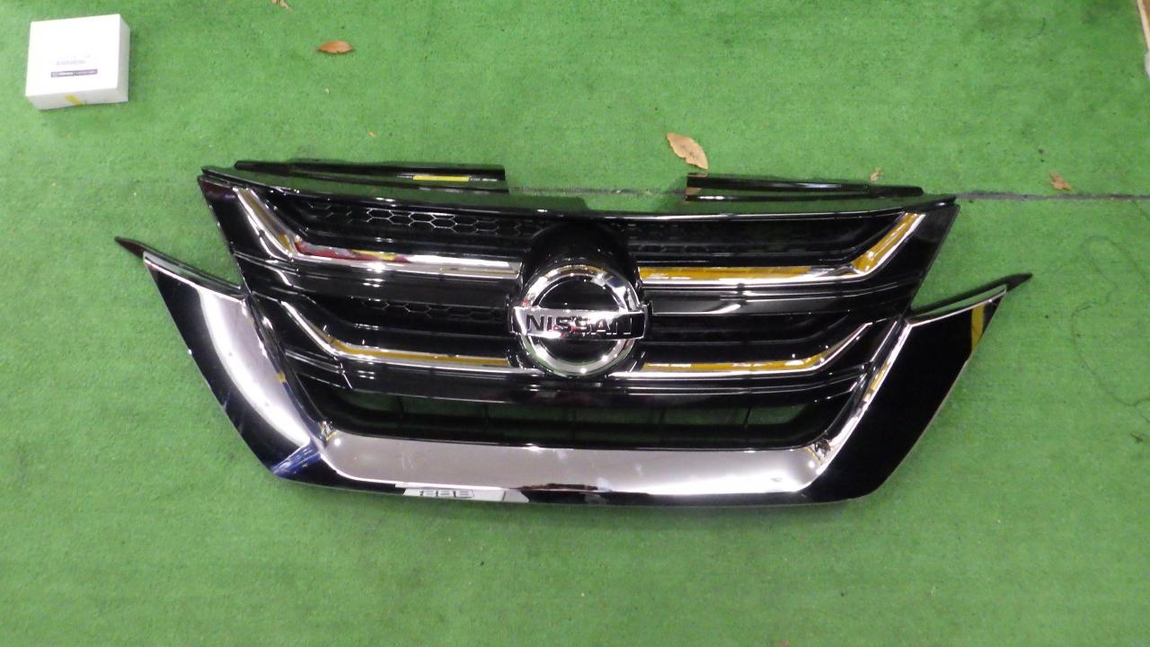 日産純正(NISSAN)C27セレナ純正フロントグリル | やや傷や汚れあり 