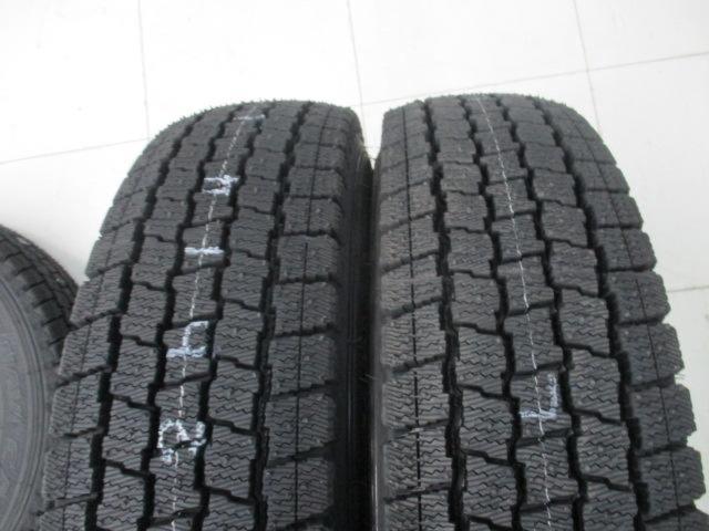 スチールホイール  + GOODYEAR(グッドイヤー) ICE NAVI CAROG