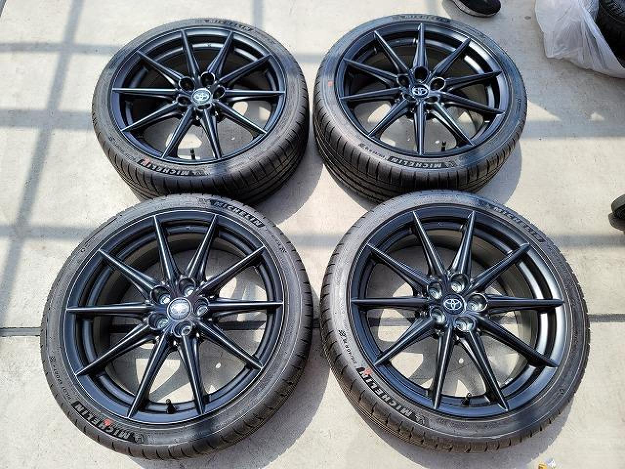 トヨタ純正(TOYOTA) ZN8 GR86純正ホイール + MICHELIN(ミシュラン 