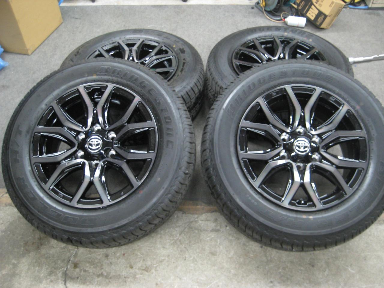 トヨタ(TOYOTA) ハイラックス GRスポーツ 純正ホイール + BRIDGESTONE 