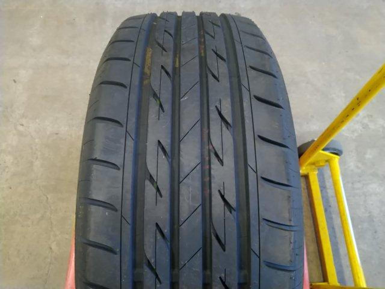 BRIDGESTONE NEXTRY 225/55R17 ※1本のみ | 目立った傷や汚れ無し 
