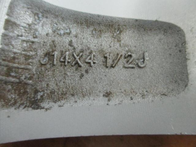 商談中日産純正(NISSAN)  14インチアルミホイール