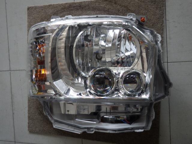 トヨタ純正(TOYOTA) 200系 ハイエース 6型 LEDヘッドライト 左右セット  