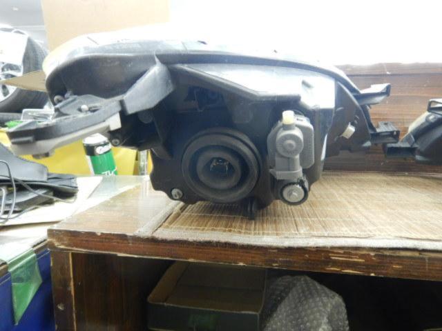 NI2203-7032 NISSAN E11ノート純正ヘッドライト 左右セット