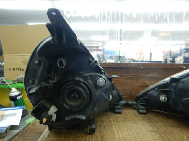 NI2203-7033 HONDA GD2フィット後期純正ヘッドライト 左右セット