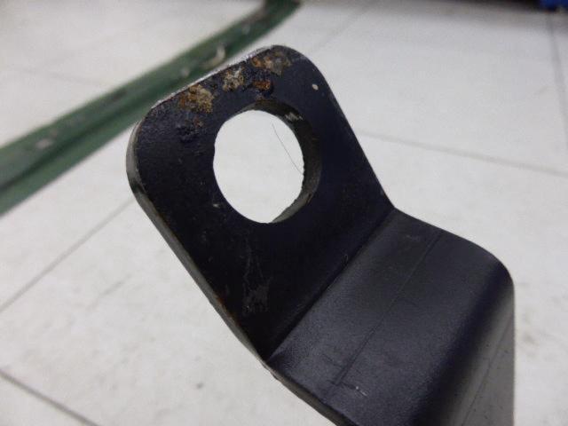 NI2203-6058 【運転席 R側】メーカー不明 シートレール