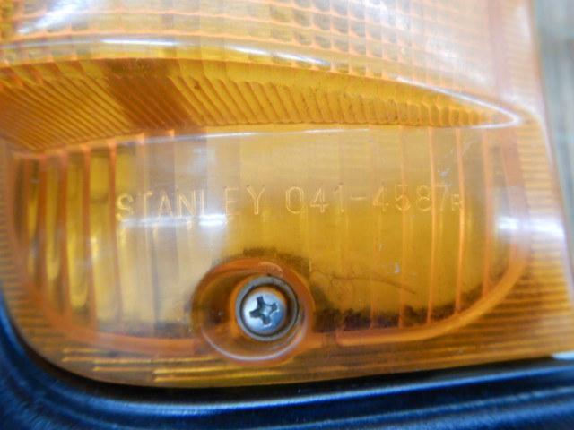 NI2203-9086 DAIHATU S110Pハイゼットトラック純正ヘッドライト周り+ウィンカー