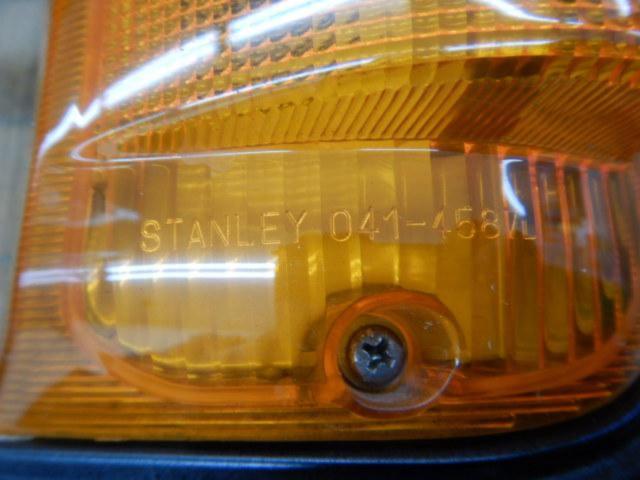 NI2203-9086 DAIHATU S110Pハイゼットトラック純正ヘッドライト周り+ウィンカー