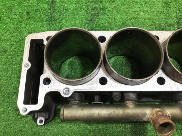 【値下げ!】KAWASAKI(カワサキ) ZZR1100 D型純正シリンダー 1台