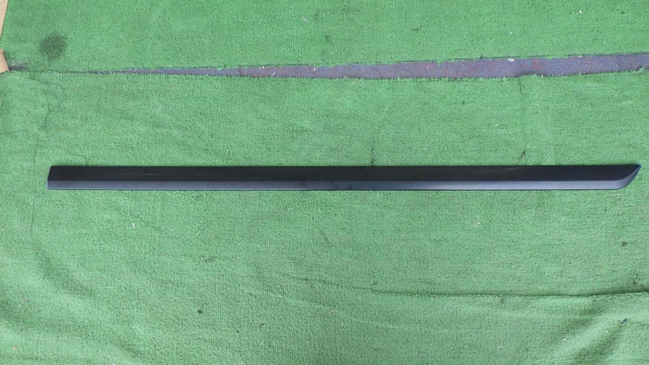 スバル純正(SUBARU)ボディサイドモールディング1枚のみ | 新古品 | アップガレージ 静岡店 | カー用品 ボディパーツ サイドエアロ