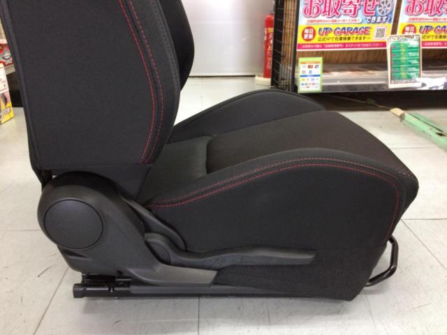 スズキ スイフトスポーツZC33S 純正シート 運転席側 | 目立った傷や 