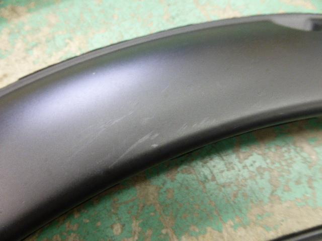 メーカー不明 汎用オーバーフェンダー  4分割