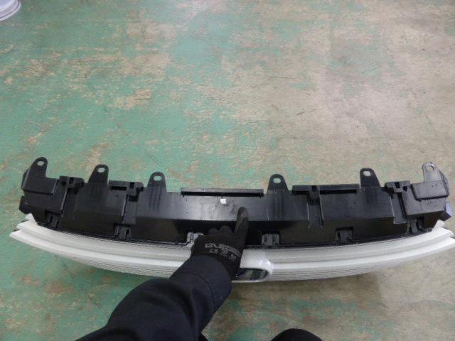 ホンダ純正 RV系 ヴェゼル純正グリル