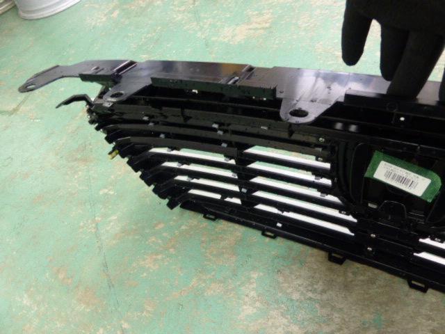 ホンダ純正 RV系 ヴェゼル純正グリル