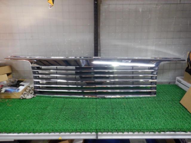 NISSAN 前期純正フロントグリル 【エルグランド E50系】