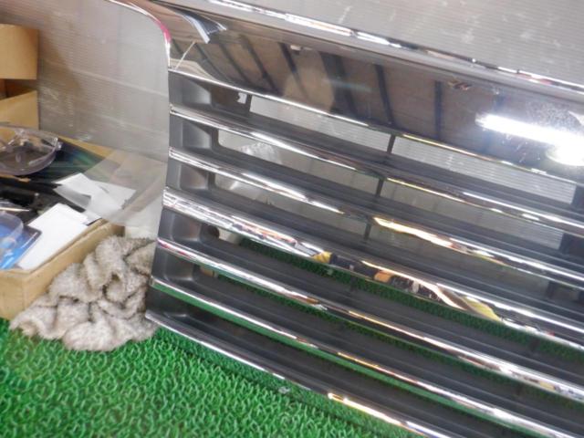 NISSAN 前期純正フロントグリル 【エルグランド E50系】