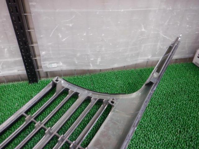 NISSAN 前期純正フロントグリル 【エルグランド E50系】