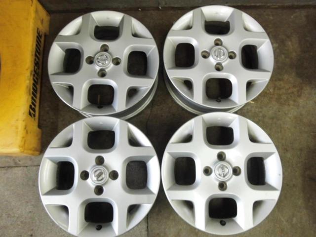 日産純正(NISSAN)  キューブ純正アルミホイール