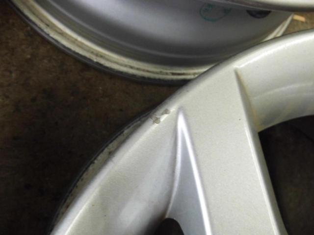 日産純正(NISSAN)  キューブ純正アルミホイール