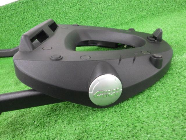 【ライダース】GIVI フィッティングラック