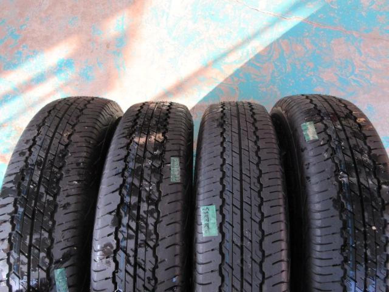 7072075)激安中古乗用タイヤダンロップグランドトレック195/80R15 刷り込む