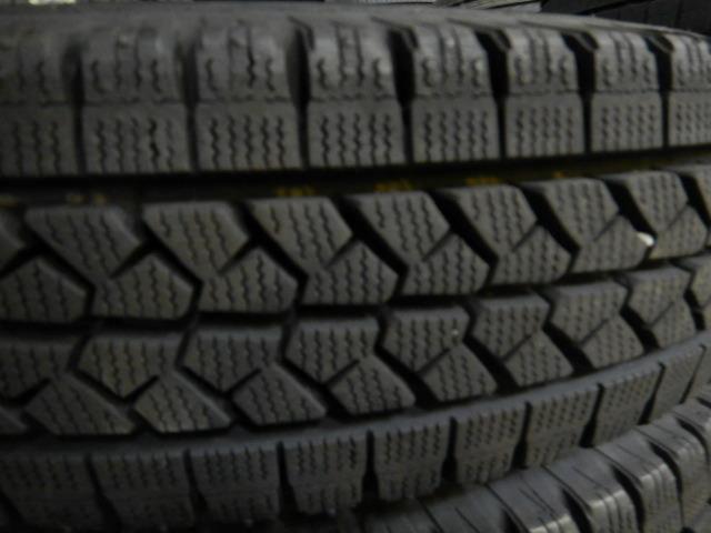 RX2212-1020 BRIDGESTONE BLIZZAK VL1
