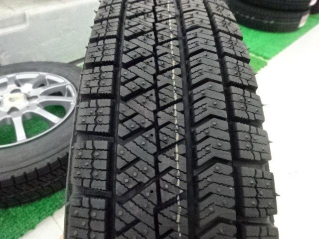 BEST(ベスト)  FOUR FORCE 01 + BRIDGESTONE(ブリヂストン) BLIZZAK VRX2 4本セット + BRIDGESTONE BLIZZAK VRX2