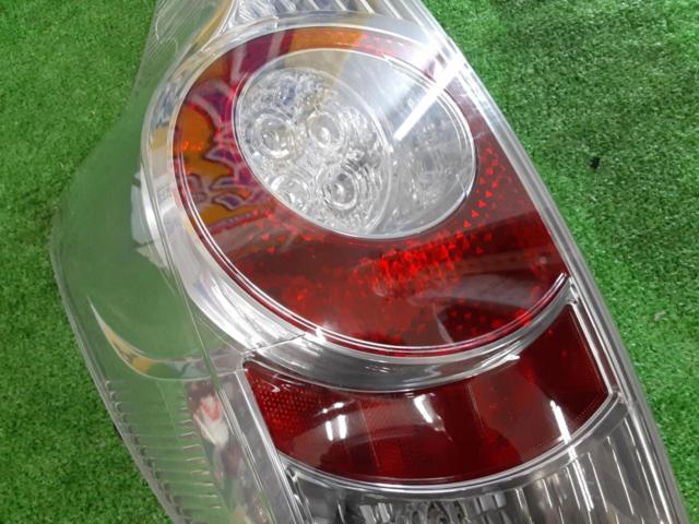 トヨタ純正(TOYOTA) アクア(NHP10/前期) テールレンズ/テールランプ 