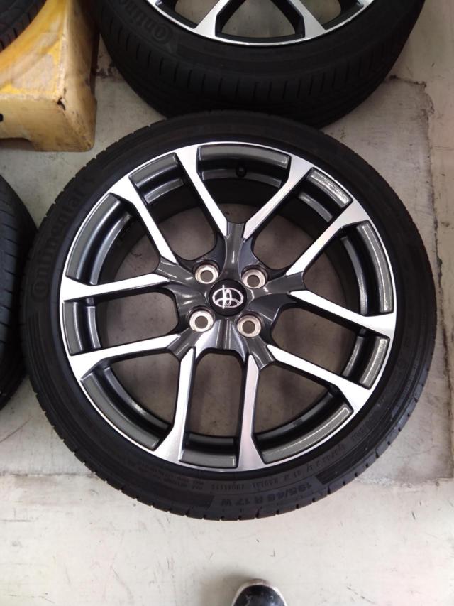 トヨタ アクアGR SPORT純正ホイール + Continental ContiSportContact 