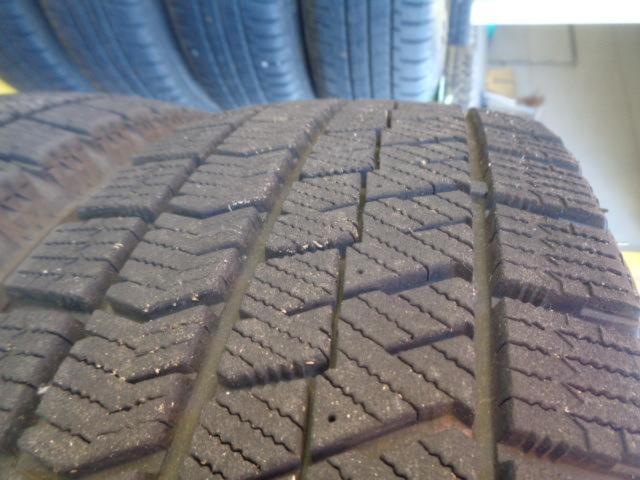 トヨタ純正(TOYOTA)  アクア純正スチールホイール  + BRIDGESTONE(ブリヂストン) BLIZZAK VRX2