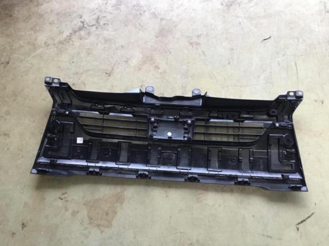 トヨタ純正(TOYOTA) [53112-26150] ハイエース(200系) 純正フロント 