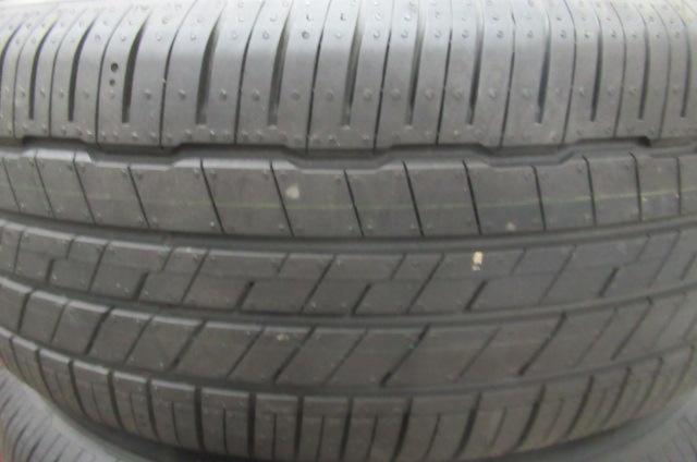 (店内)RAYS(レイズ) VERSUS(ベルサス) STRATAGIA FRUSTA クロモイブリード + HANKOOK(ハンコック)/KINGSTAR  Ventus S1 evo3 SUV