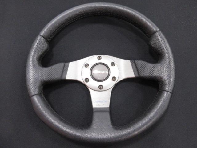 MOMO RACE 32 (W04558) | カー用品 インテリア ステアリングを通販で 
