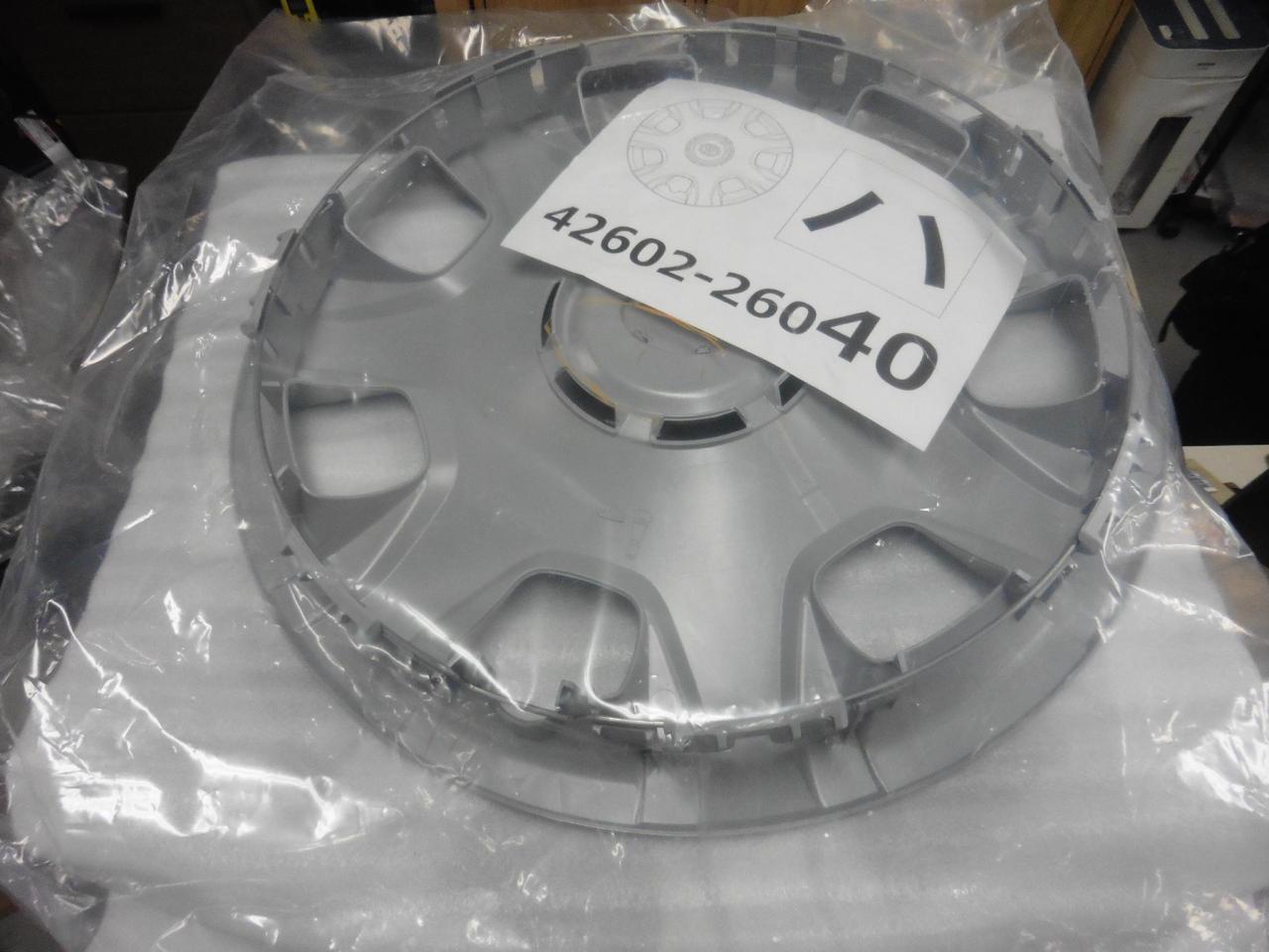 トヨタ純正(TOYOTA)ホイールキャップ 品番:42602-26040 【ハイエース/200系】 | 新古品 | アップガレージ 長野店 ...