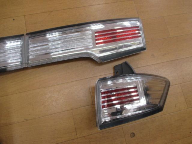 NISSAN エルグランド/E52 後期純正テールランプ | カー用品 ボディ 