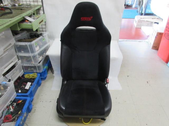 SUBARU インプレッサ WRX STI/GRB 純正シート 運転席側 (W07574 