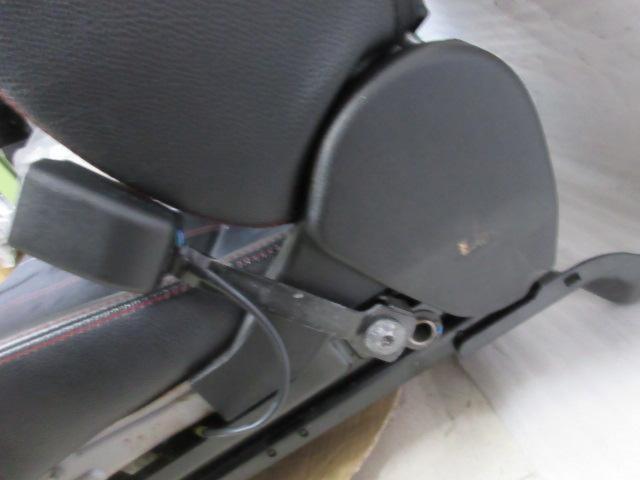 SUBARU インプレッサ WRX STI/GRB 純正シート 運転席側 (W07574 