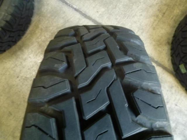 RIVAI OFFROAD Plastic Bomb  + TOYO(トーヨー) OPEN COUNTRY R/T 4本セット ☆ホワイトレター